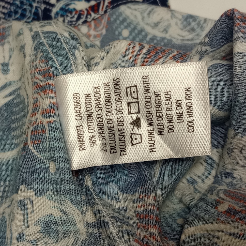 🆕💀ROBERT GRAHAM BLUE & RED SHORT SLEEVE MEN'S SHIRT WITH WHITE SKULLS💀 - Picture 8 of 9